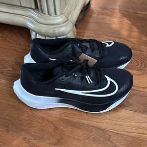 Nike Zoom Fly 5 Men’s Road Running Shoes